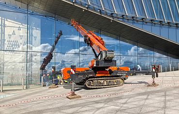 Спецтехника ARLIFT на строительном объекте